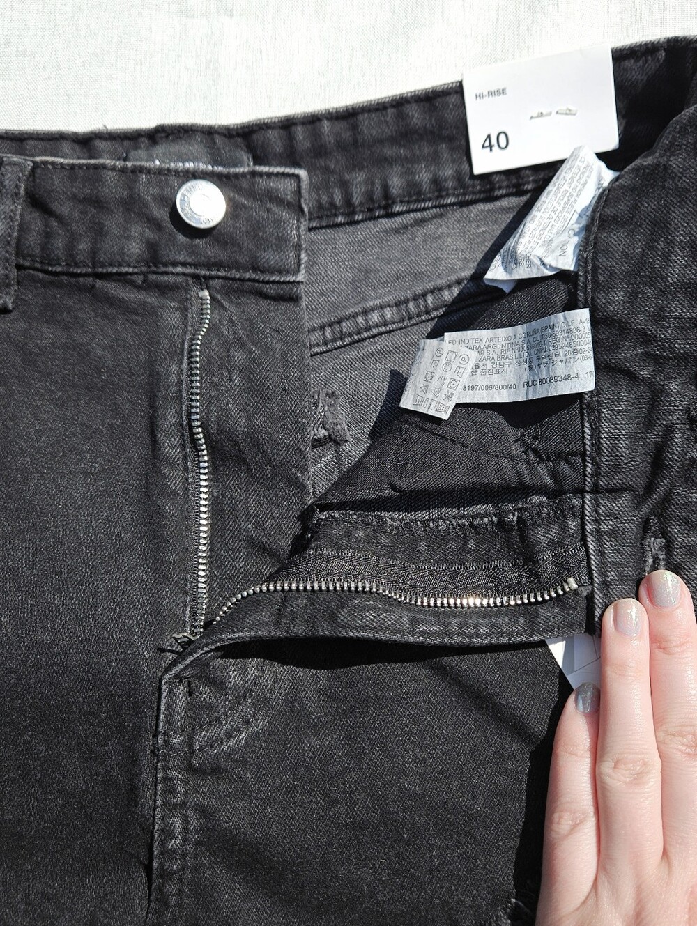 Zara NWT Black High Waisted Cut Off Jean Shorts Size 8 - Picture 12 of 13